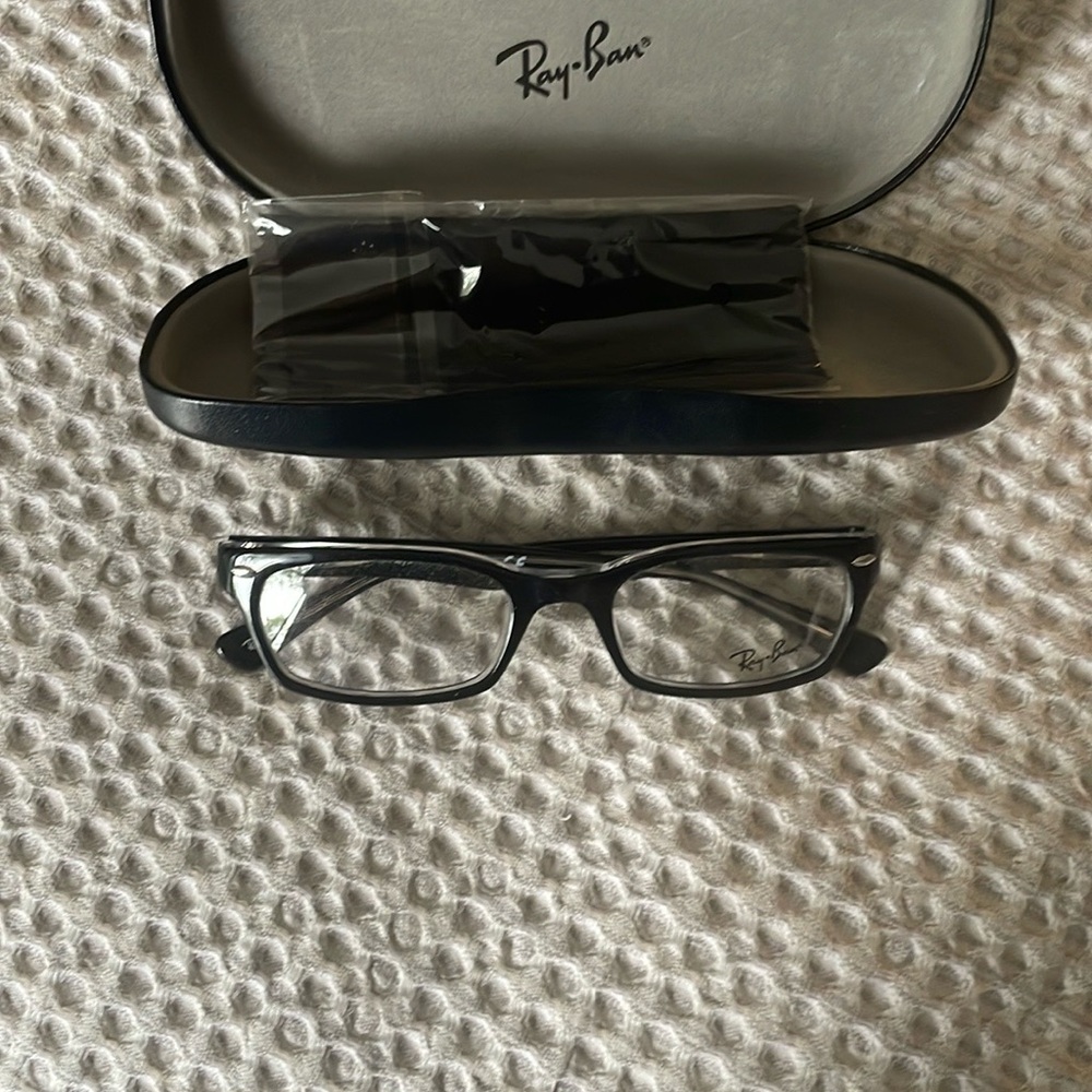 Ray-Ban Classic Black Eyeglasses with Case BRAND NEW